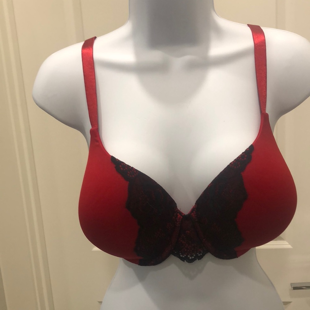 Soma black underwire and Maidenform red & black padded underwire, size 38DD,used